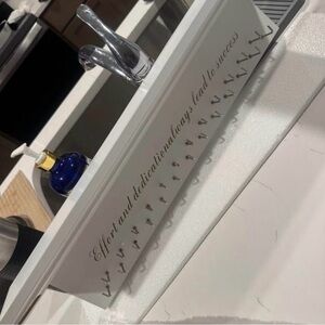 Trophy metal rack ￼